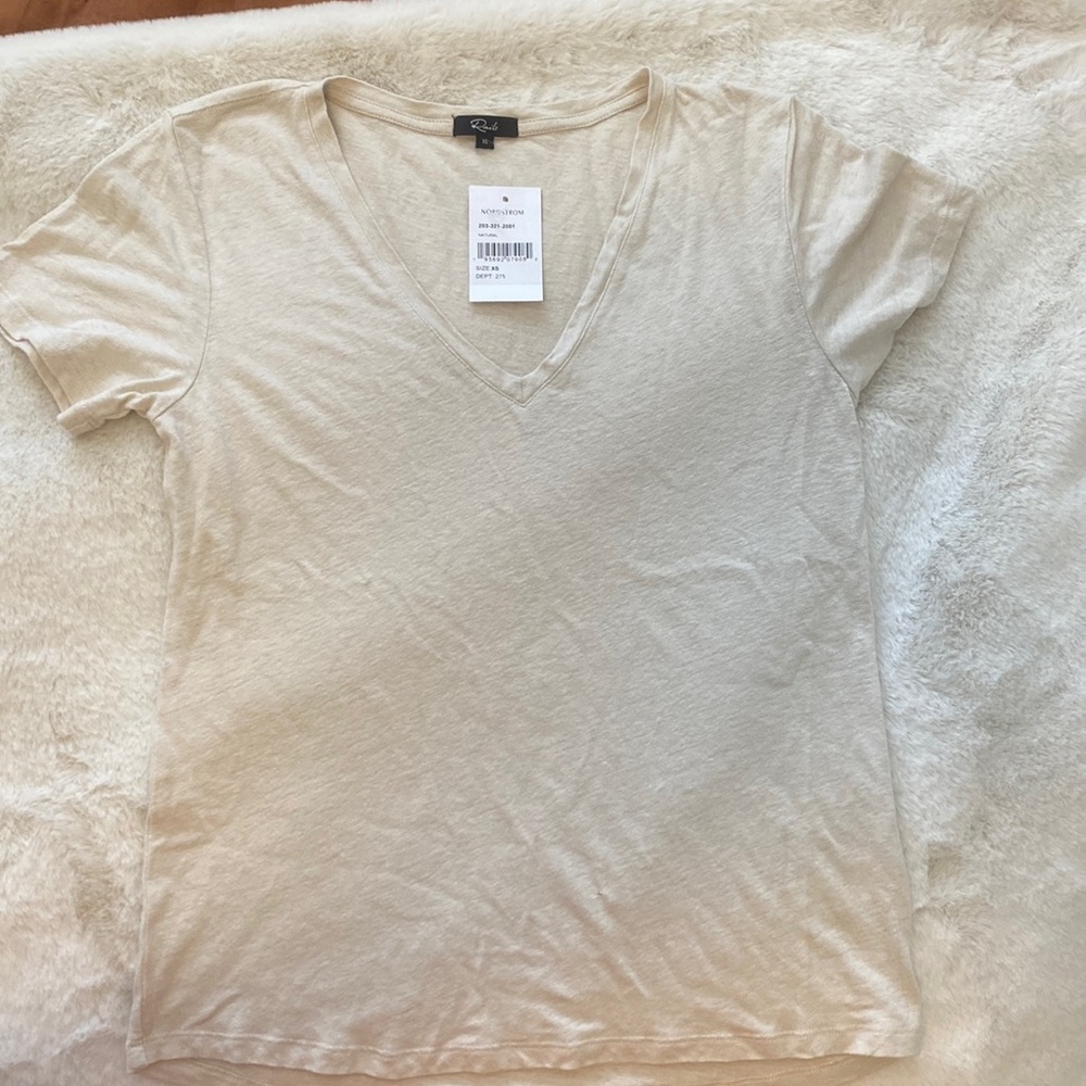 Rails Cara V Neck tee NWT Size XS